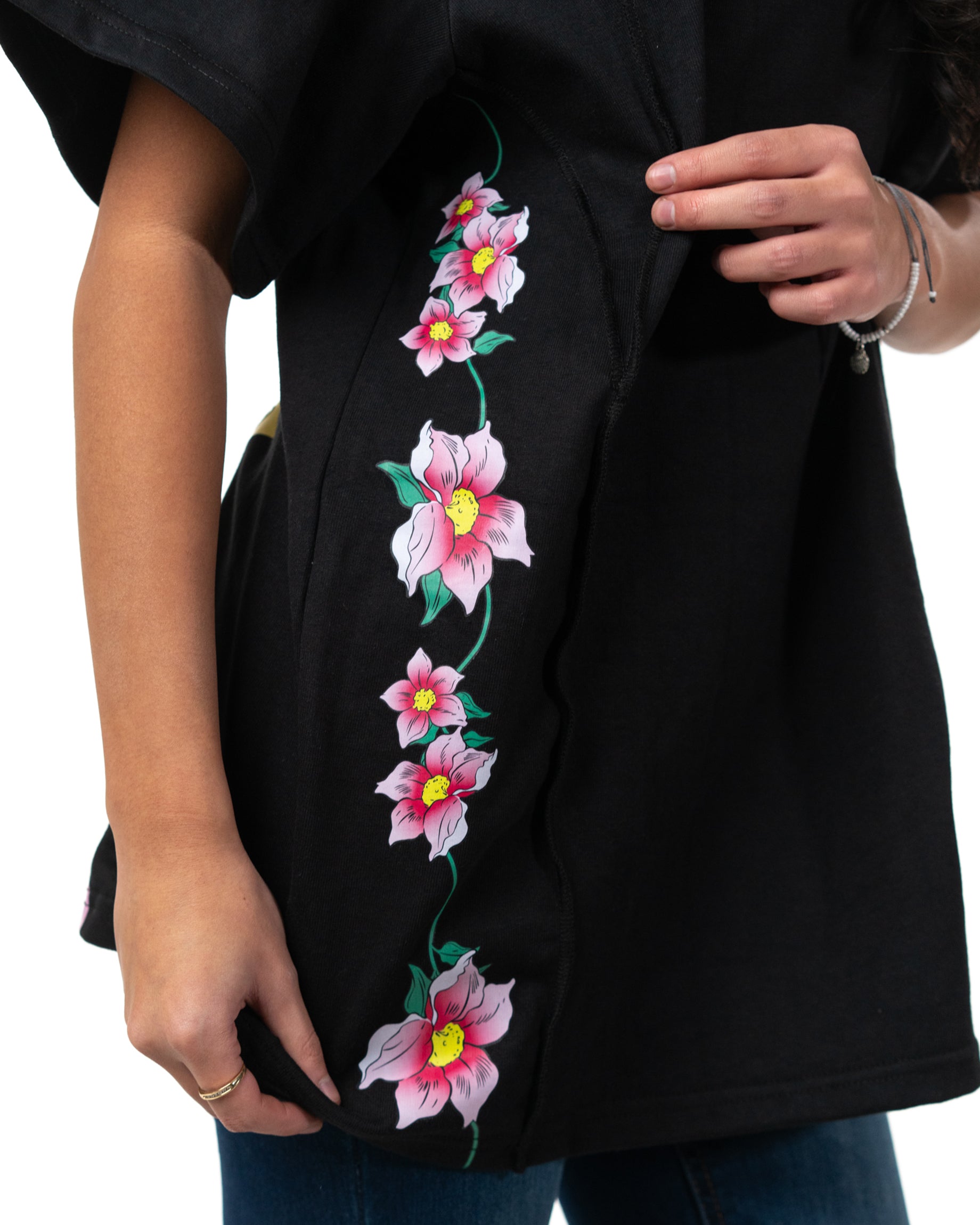 JoJo's Bizarre Adventure - Giorno Giovanna Black Shirt