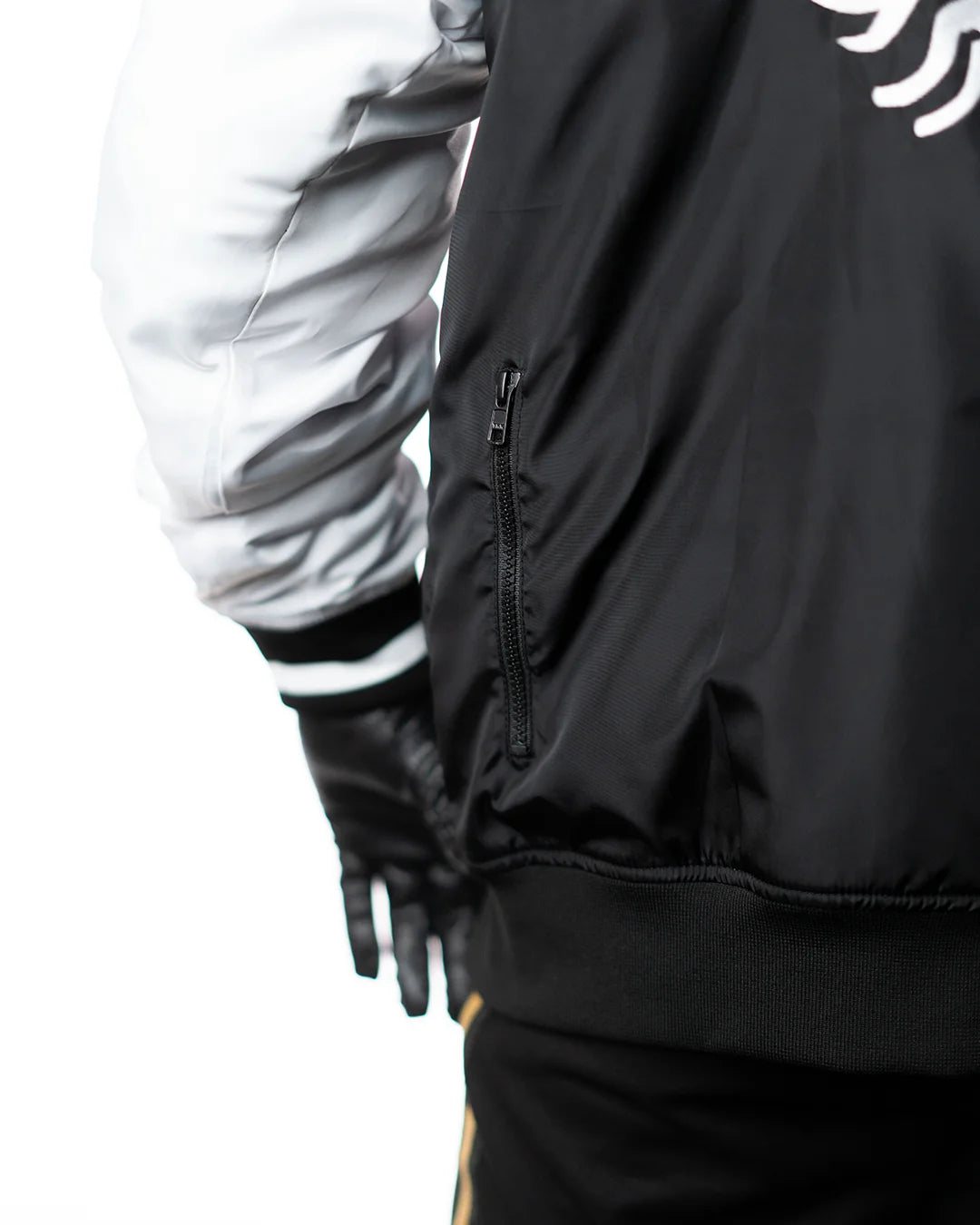 Wind Breaker shishitoren black bomber jacket white back emblem close up